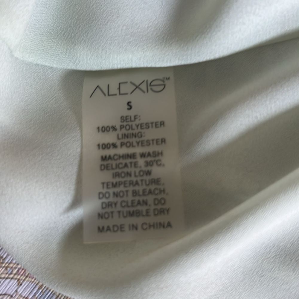 Alexis brand new dress - Picture 5 of 5